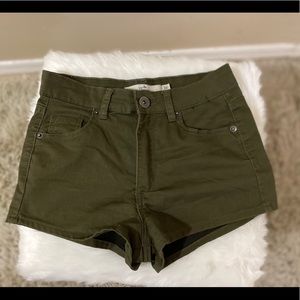 Army green hot short shorts